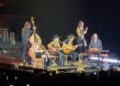 Lainey Wilson lança nova música “Can't Sit Still” durante turnê na Nova Zelândia