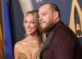 Luke Combs, menino nascido com a esposa Nicole