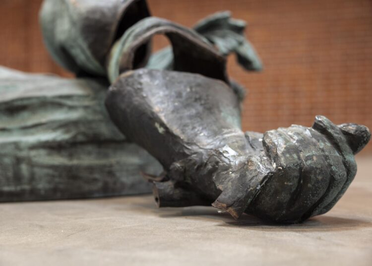 MOCA adquire a releitura de uma estátua de Stonewall Jackson por Kara Walker