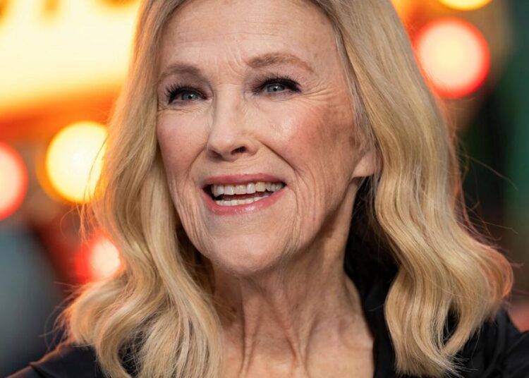 Macaulay Culkin, Eugene Levy e outros prestam homenagem a Catherine O'Hara, que morreu aos 71 anos |