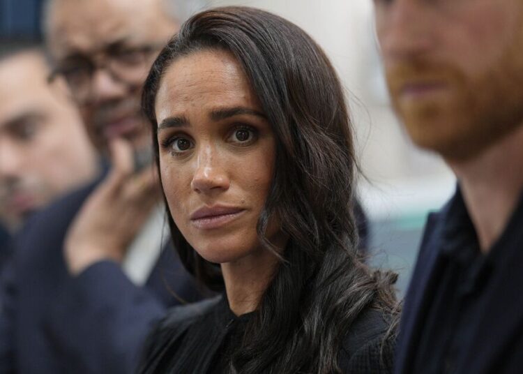 Meghan Markle faz comentário estranho depois que garota sai durante reunião | Real | Notícias