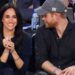 Meghan Markle traça seu próprio caminho, mantendo-se afastada dos laços da família real com Epstein