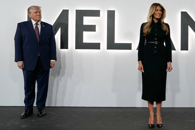 'Melania', criticado por alguns críticos de cinema, estreia com forte venda de ingressos para documentário
