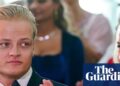 'Mette-Marit pode ser rainha depois disso?': Julgamento de estupro e arquivos de Epstein trazem dupla crise para a realeza da Noruega | Noruega