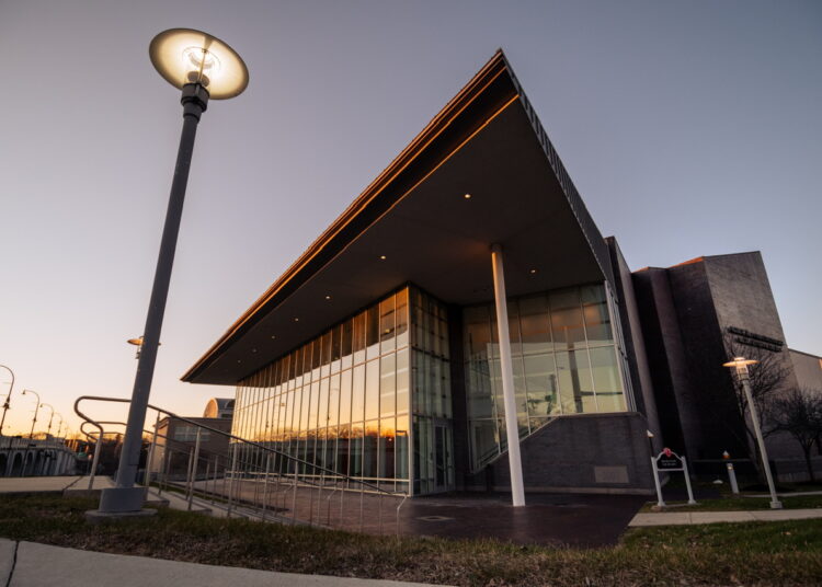 Miller Center for the Arts anuncia temporada de 2026 com música, comédia, dança e programação para novos alunos