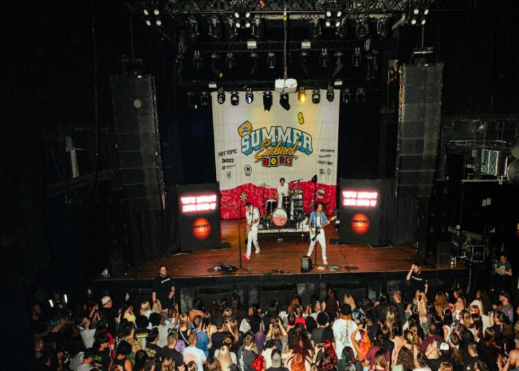 Mini-festival de música de bandas pop-rock em ascensão chegando ao Archer Music Hall
