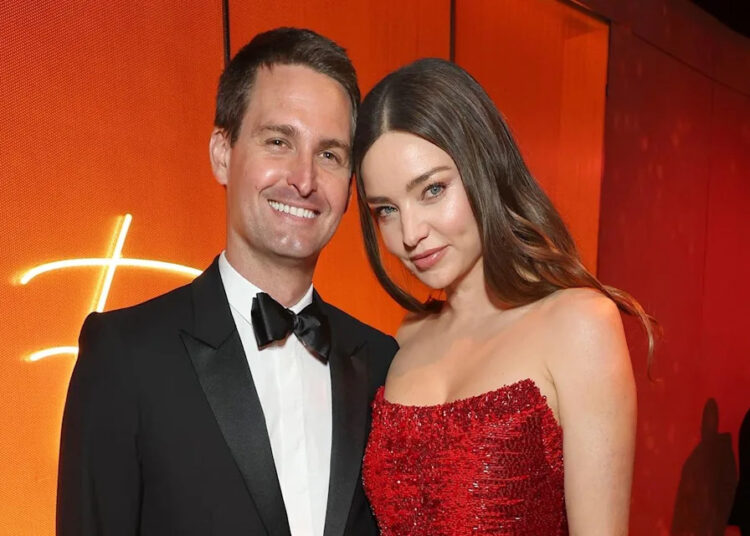 Miranda Kerr compartilha o segredo de seu relacionamento ‘harmonioso’ de co-parentalidade com o ex Orlando Bloom
