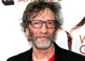 Neil Gaiman chama alegações de má conduta sexual de “campanha difamatória”