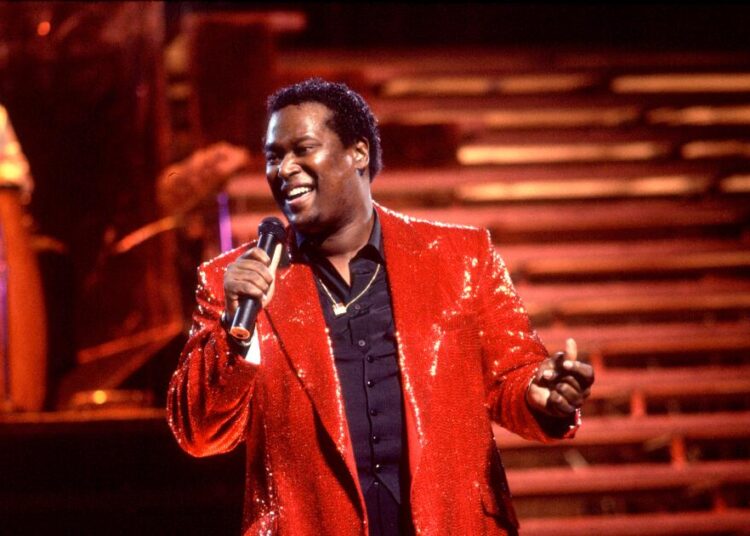 Nomeados para o Hall da Fama do Rock & Roll: Luther Vandross, Phil Collins, Shakira