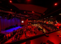 Nova petição pública visa renomear Mars Music Hall em homenagem ao falecido grande Microwave Dave