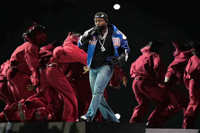 O Grammy chegou com Kendrick Lamar liderando os indicados. Veja como assistir