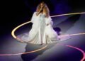 O ato olímpico de Mariah Carey levanta questões sobre possível dublagem e um curioso teleprompter | Entretenimento