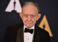 O cineasta vencedor do Oscar Frederick Wiseman morre, deixando um legado para as instituições americanas