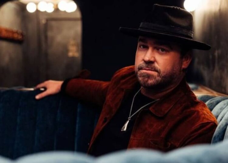 O novo 'Country Today' de Lee Brice parece uma paródia de South Park