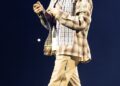O rapper Lil Poppa morreu aos 25 anos poucos dias depois de lançar uma nova música enquanto Lil Duval liderava homenagens