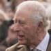 O rei Charles sai apenas duas horas depois que o príncipe William e Kate Middleton quebram o silêncio sobre os arquivos de Epstein