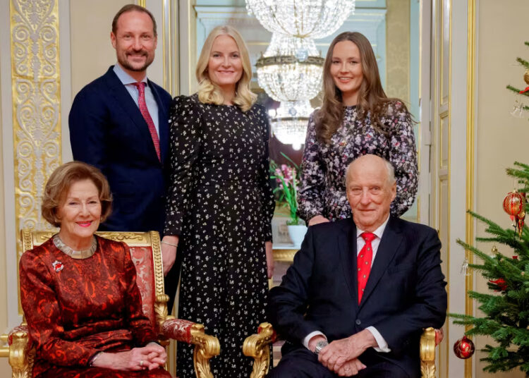 Os arquivos de Epstein ameaçam dividir a família real da Noruega em duas
