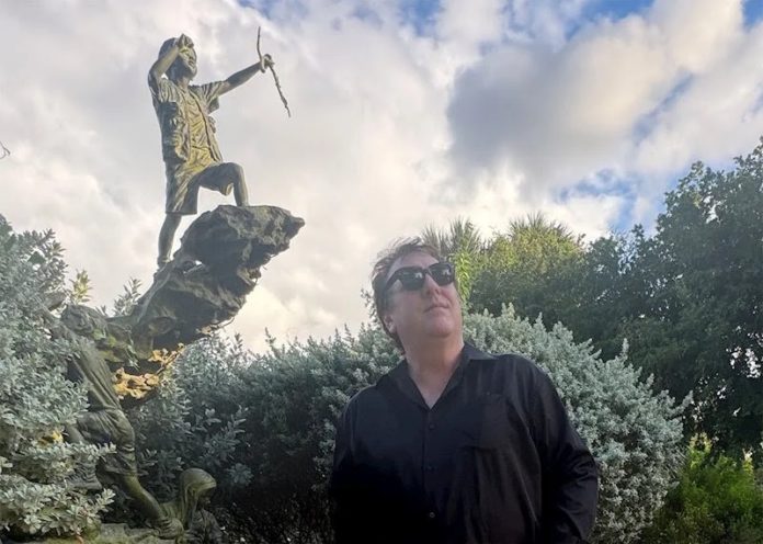 Paris Music Corp. explora luz e escuridão em novas faixas “Midnight Pad” e “Sun Halos”