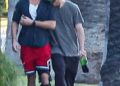 Pedro Pascal é gay? Ator é flagrado em passeio romântico com Rafael Olarra em meio a especulações de que eles estão namorando