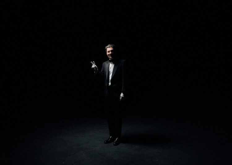 Presidente lança novo videoclipe para 'Angel Wings'