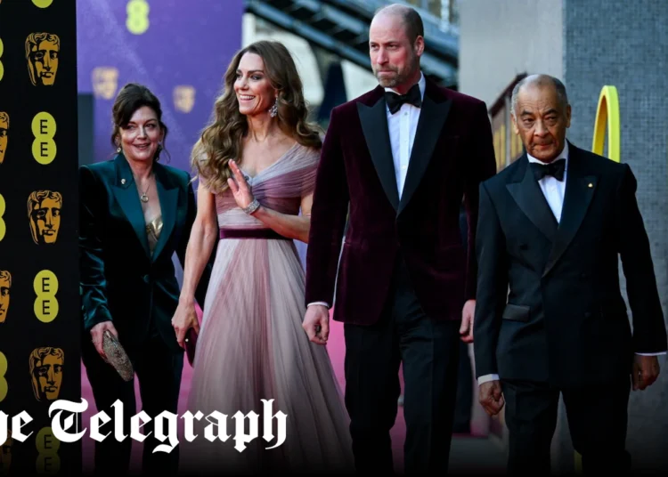 Príncipe William e Catherine, Princesa de Gales, chegam aos Baftas