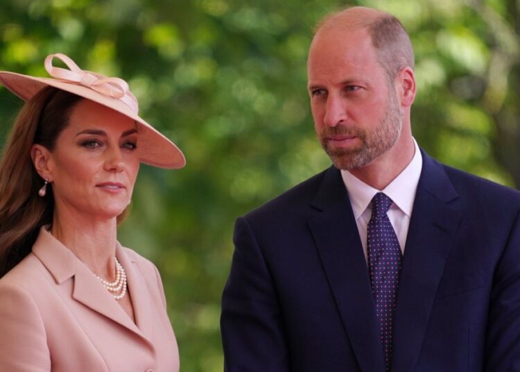 Príncipe William e Kate Middleton quebram silêncio sobre arquivos de Epstein