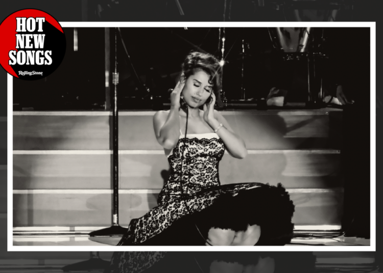 RAYE, Skye Newman e Tom Misch lideram nossa playlist Hot New Songs