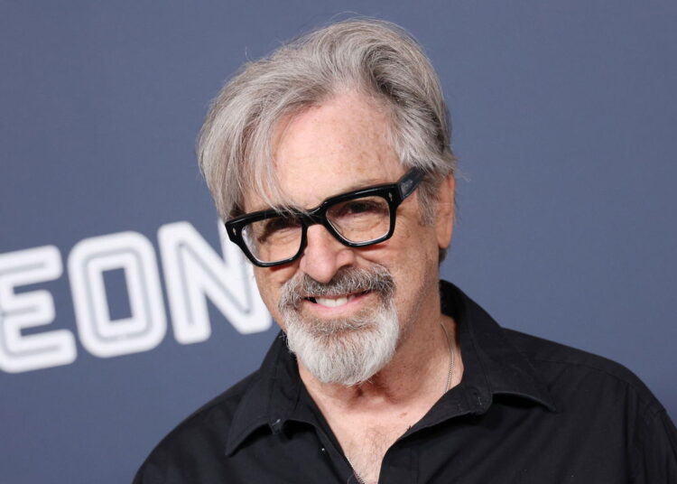 Robert Carradine, ator de 'Revenge of the Nerds' e 'Lizzie McGuire', morre aos 71 anos