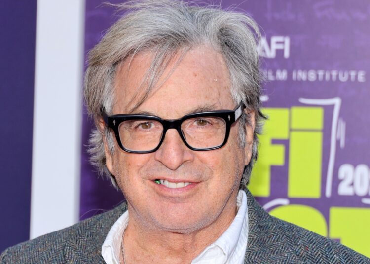 Robert Carradine, estrela de 'Revenge of the Nerds' e 'Lizzie McGuire', morre aos 71 anos
