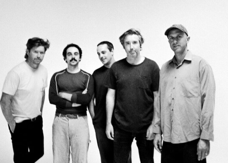 Rolling Blackouts Coastal Fever compartilha novo single