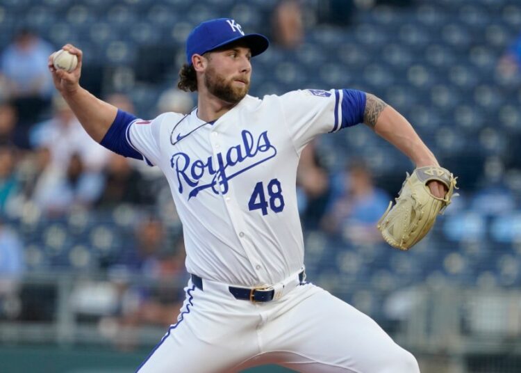 Royals fazem um movimento de arremesso enquanto Alec Marsh volta para IL, provavelmente fora de 26