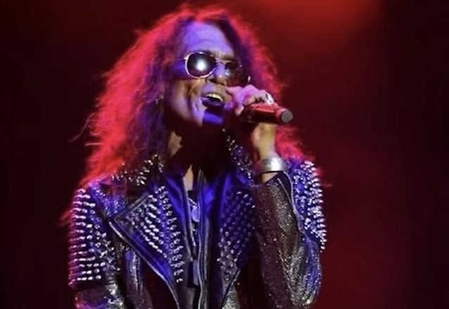 STEPHEN PEARCY do RATT provoca nova música solo com trecho da música ‘Drive’ do próximo álbum
