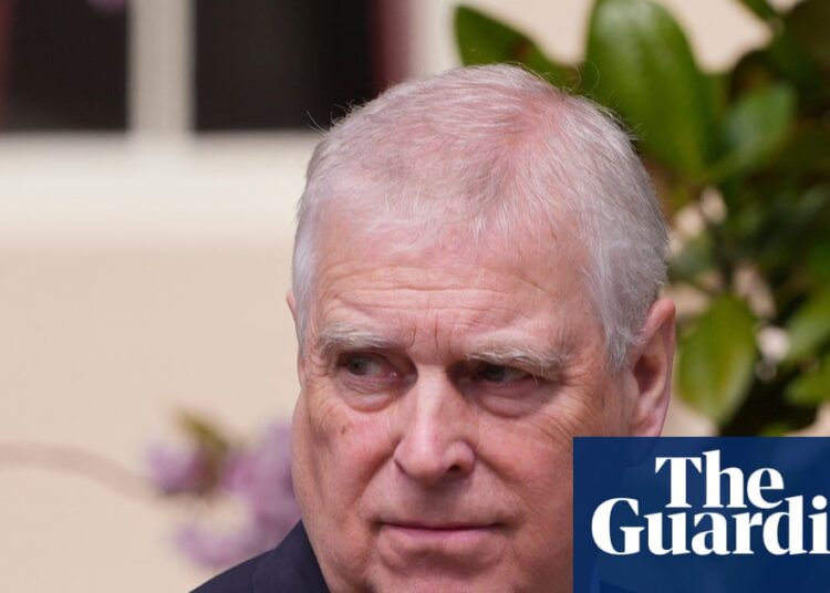Segunda mulher que alega que Epstein a enviou ao Reino Unido para um encontro com Andrew quer desculpas dos advogados do rei | Andrew Mountbatten-Windsor