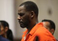 Sparkle nega reivindicações de preparação e diz que tentou proteger a sobrinha de R. Kelly