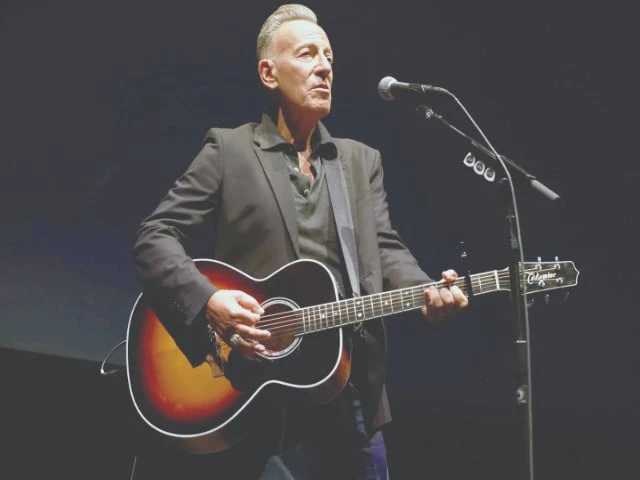 Springsteen canta nova música de protesto do ICE em Minneapolis