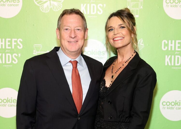 Tudo o que sabemos sobre o marido de Savannah Guthrie enquanto a pesquisa continua – Celebrity News – Entretenimento