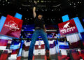 Turning Point USA lança 'All-American Halftime Show', citando resistência cultural