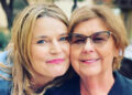Vigília à luz de velas realizada para a mãe de Savannah Guthrie, Nancy, em Tucson