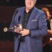 Vince Gill lança nova música com Lainey Wilson: ‘Didn't Know If She’d Be Up For That’ – Closer Weekly