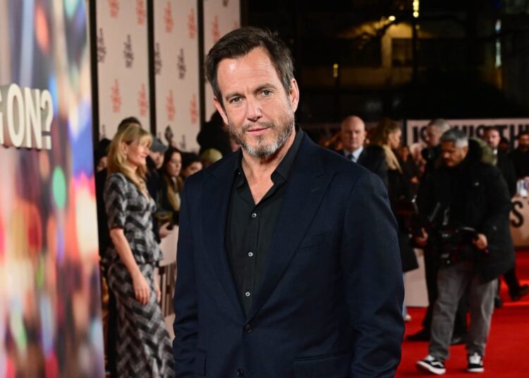 Will Arnett está descartando itens cegos