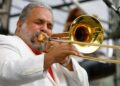 Willie Colón, pioneiro da música salsa, morre