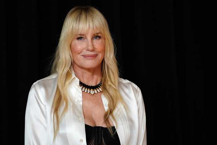 Daryl Hannah emite uma resposta contundente ao retrato dela na série de TV sobre Kennedy e Bessette