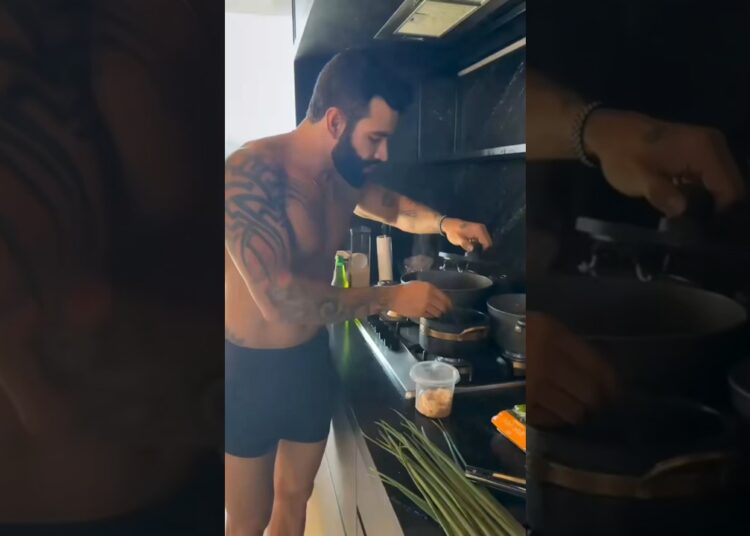 Gusttavo Lima troca o palco pelo fogão e viraliza #gustavolima #fofocas #fofoca #shotsviral