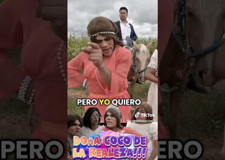 A Coco, estando en la realeza como princesa 👸🏻🥥￼