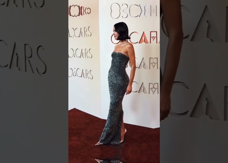 Bruna Marquezine brilha e faz história no Oscar #famosos #fofocas #celebridades