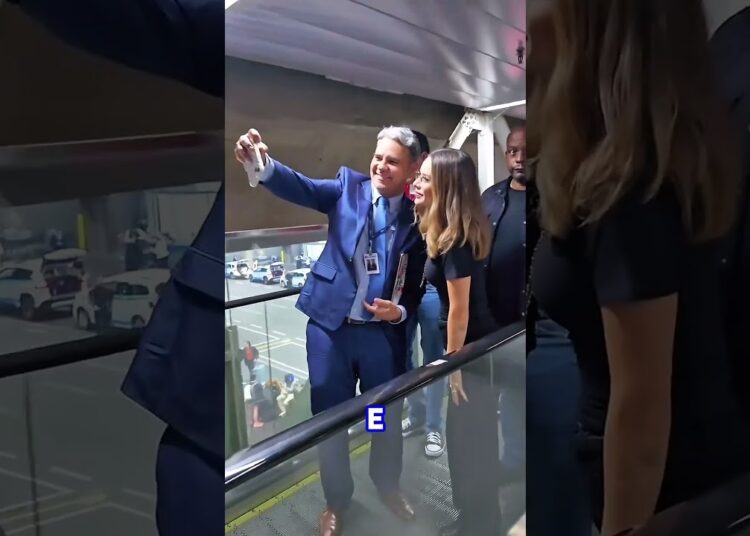 SANDY PARA TUDO NO AEROPORTO E VIRA A QUERIDINHA DO BRASIL! #fofoca #celebridades #famosos