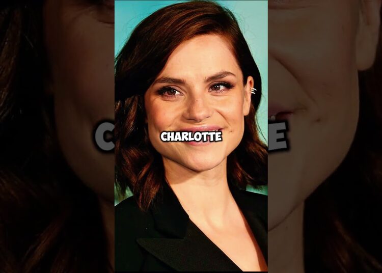 ELE TEM 44 ANOS E ELA TEM  #celebridades #hollywood #curiosidades #brazil