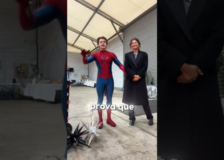 ela é realmente assim?  #celebridades #zendaya #tomholland #spiderman