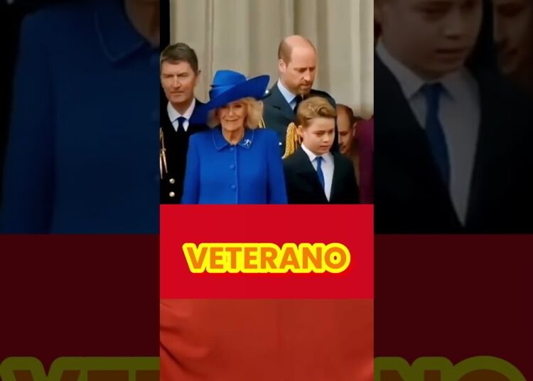El príncipe George se impone sobre Camila en la familia real #realeza #George #Charlotte #Carlos