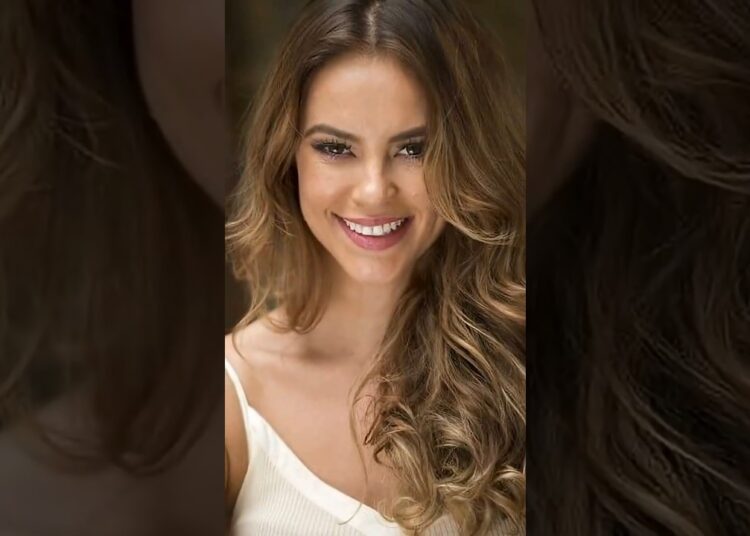 as coroas mais bonitas do Brasil #carolinadieckmann #angelica #julianapaes #paollaoliveira #eliana
